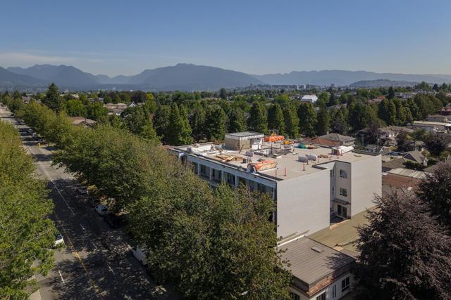 405-2250 Nanaimo Street  Vancouver, BC V5N 5C9
