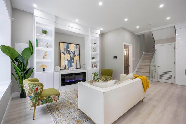 1-5808 Lanark Street  Vancouver, BC V5P 2Y4