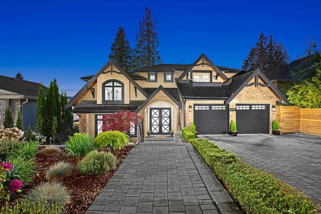 673 Sylvan Avenue  North Vancouver, BC V7R 2E8