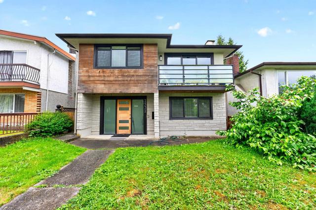 2532 24th Avenue E Vancouver, BC V5R 1C9
