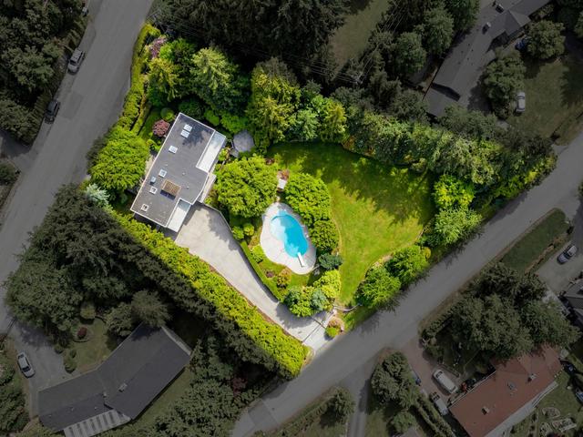 680 St. Andrews Road  West Vancouver, BC V7S 1V6