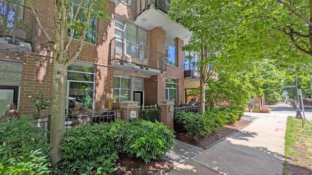 357 11th Avenue E Vancouver, BC V5T 4W3