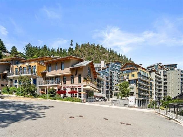 204-6699 Nelson Avenue  West Vancouver, BC V7W 2B2