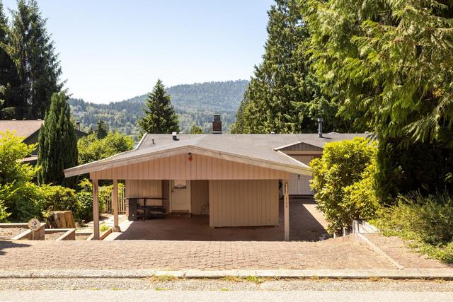 148 Roe Drive  Port Moody, BC V3H 3M8
