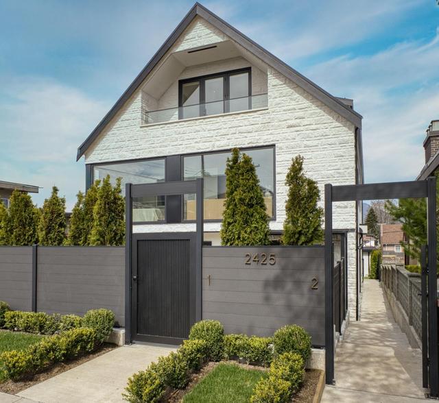 2-2425 Kitchener Street  Vancouver, BC V5K 3C4