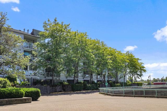 104-2080 Kent Avenue South E Vancouver, BC V5P 4X2