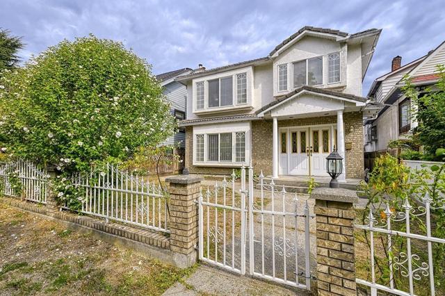 3315 Charles Street  Vancouver, BC V5K 3C3