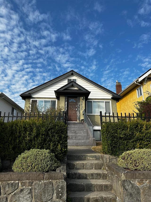 3635 Franklin Street  Vancouver, BC V5K 1Y7