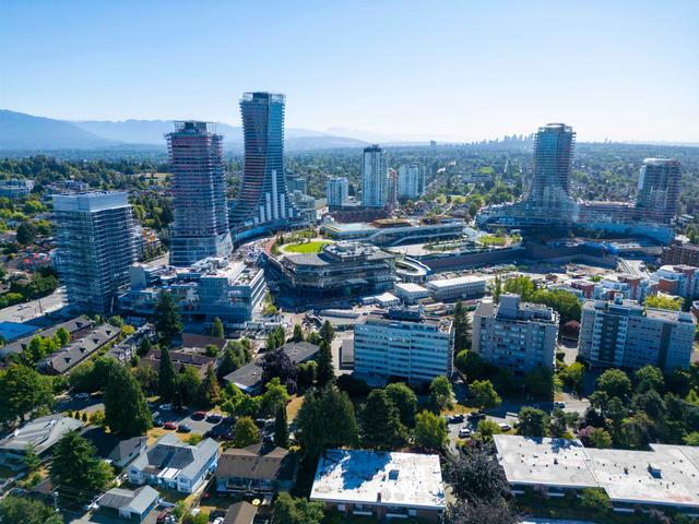 23-5812 Tisdall Street Vancouver, BC V5Z 3N2