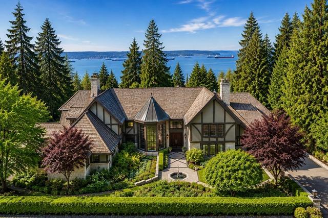 2980 Palmerston Avenue  West Vancouver, BC V7V 2X3
