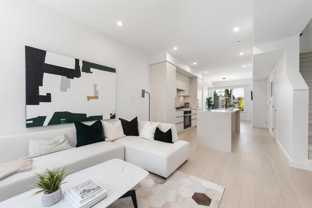 885 33rd Avenue WVancouver, BC V5Z 2K5
