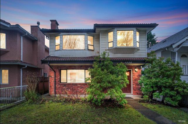3334 Archimedes Street  Vancouver, BC V5R 4W3