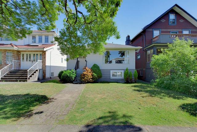 1280 27th Avenue E Vancouver, BC V5V 2L8