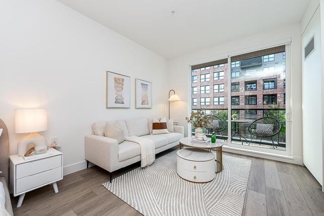 203-422 Lakewood Drive  Vancouver, BC V5L 0E8