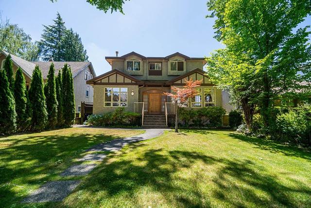 732 26th Avenue W Vancouver, BC V5Z 2E8
