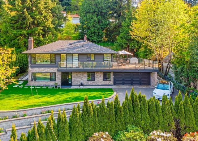 880 Jefferson Avenue  West Vancouver, BC V7T 2A4