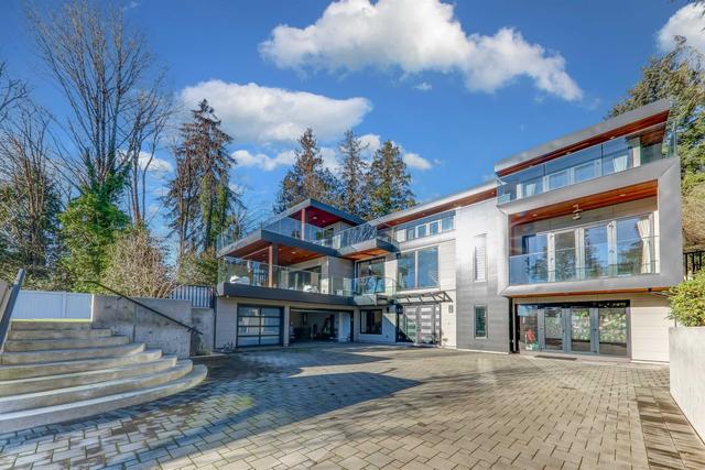 1497 Queens Avenue  West Vancouver, BC V7T 2J1