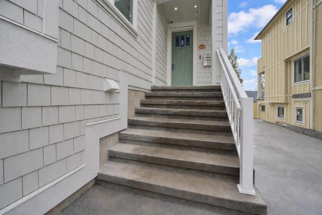 3112 42nd Avenue W Vancouver, BC V6N 3H2