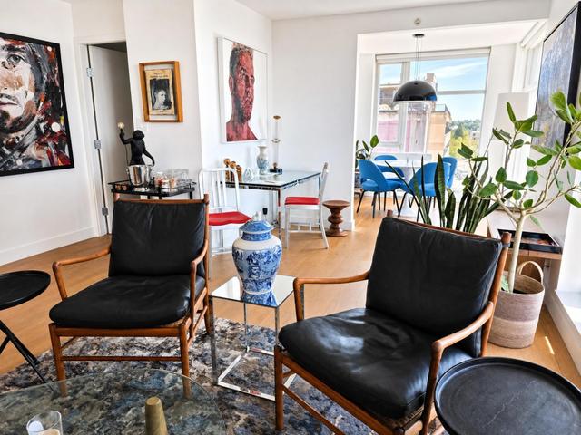 905-328 11th Avenue E Vancouver, BC V5T 4W1