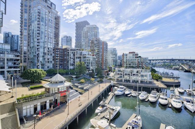 502-1012 Beach Avenue  Vancouver, BC V6E 1T7