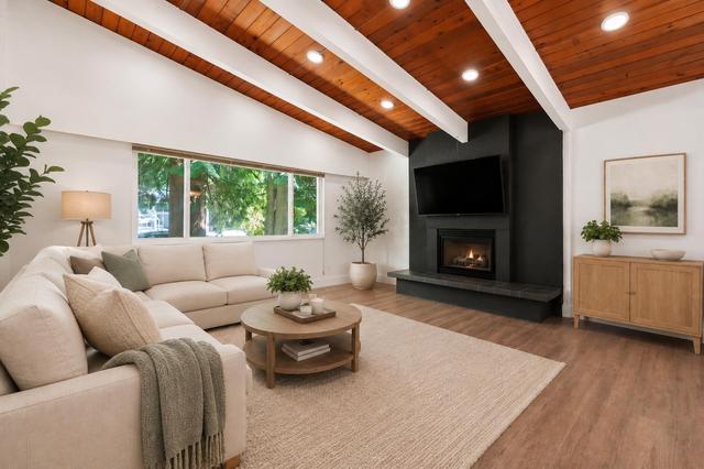 1707 Dempsey Road  North Vancouver, BC V7K 1T2