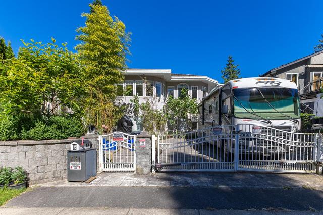 731 Gatensbury Street  Coquitlam, BC V3J 5H3