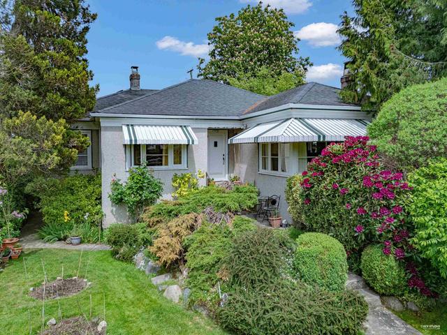 2245 22nd Avenue WVancouver, BC V6L 1L6