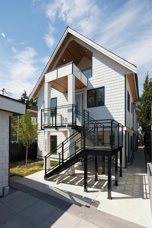 2068 1st Avenue E Vancouver, BC V5N 1B5