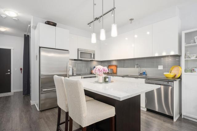 417-2665 Mountain Highway  North Vancouver, BC V7J 0A8
