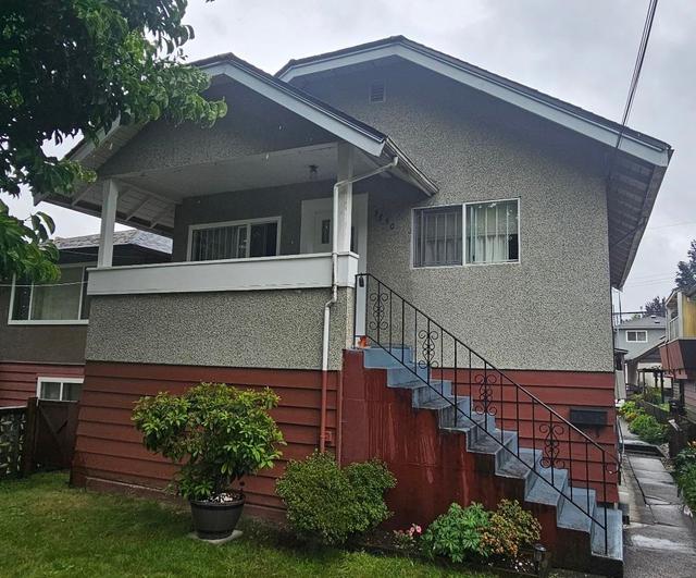 5350 Cecil Street  Vancouver, BC V5R 4E5