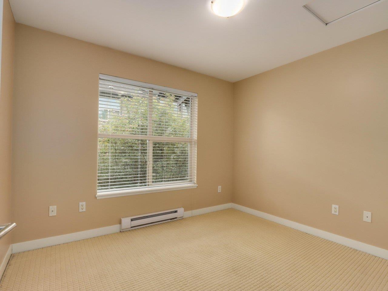 319 15Th Street E, North Vancouver, BC 