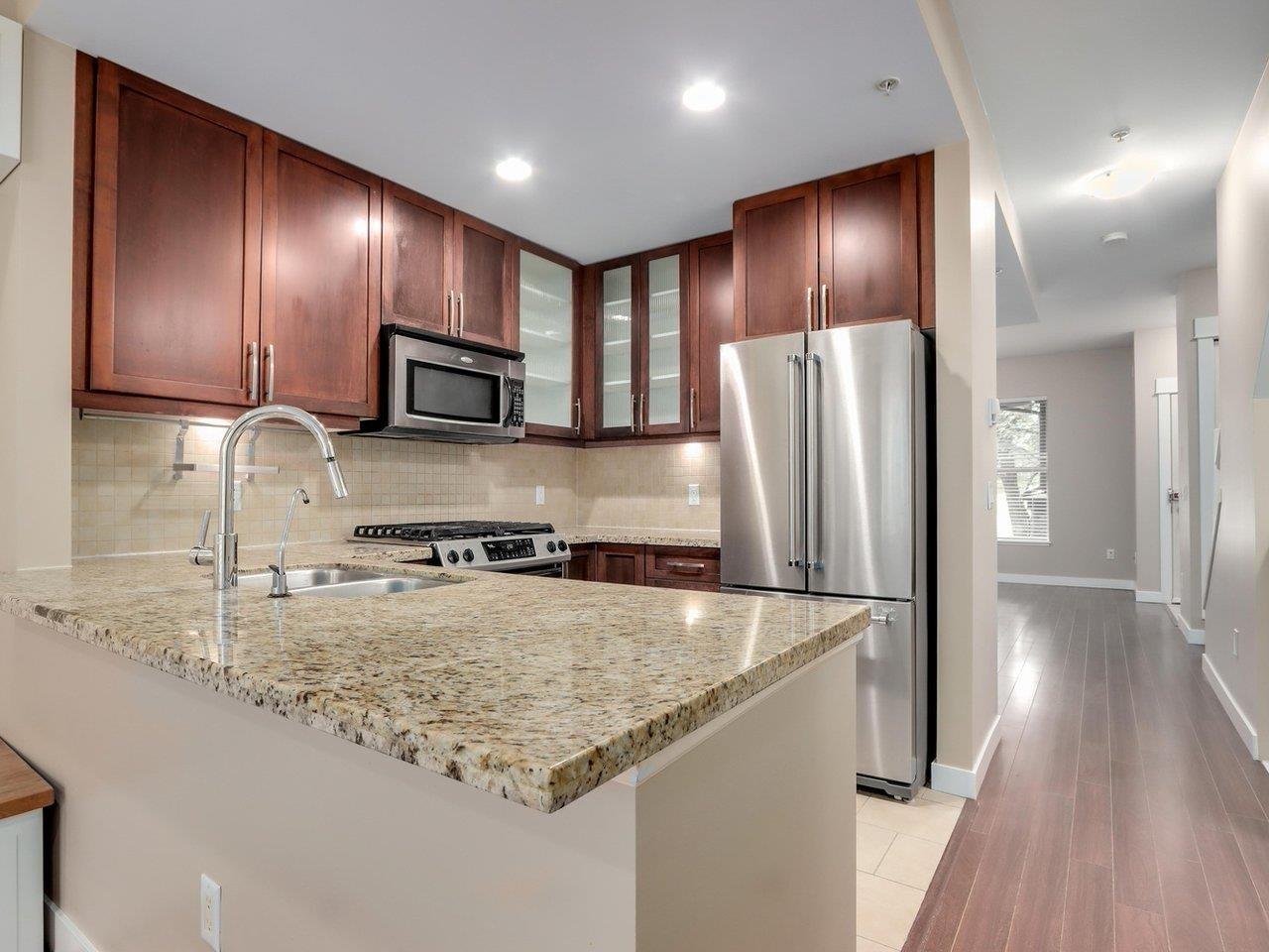 319 15Th Street E, North Vancouver, BC 