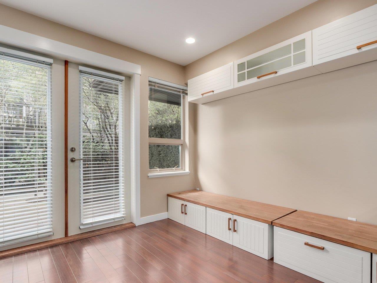 319 15Th Street E, North Vancouver, BC 