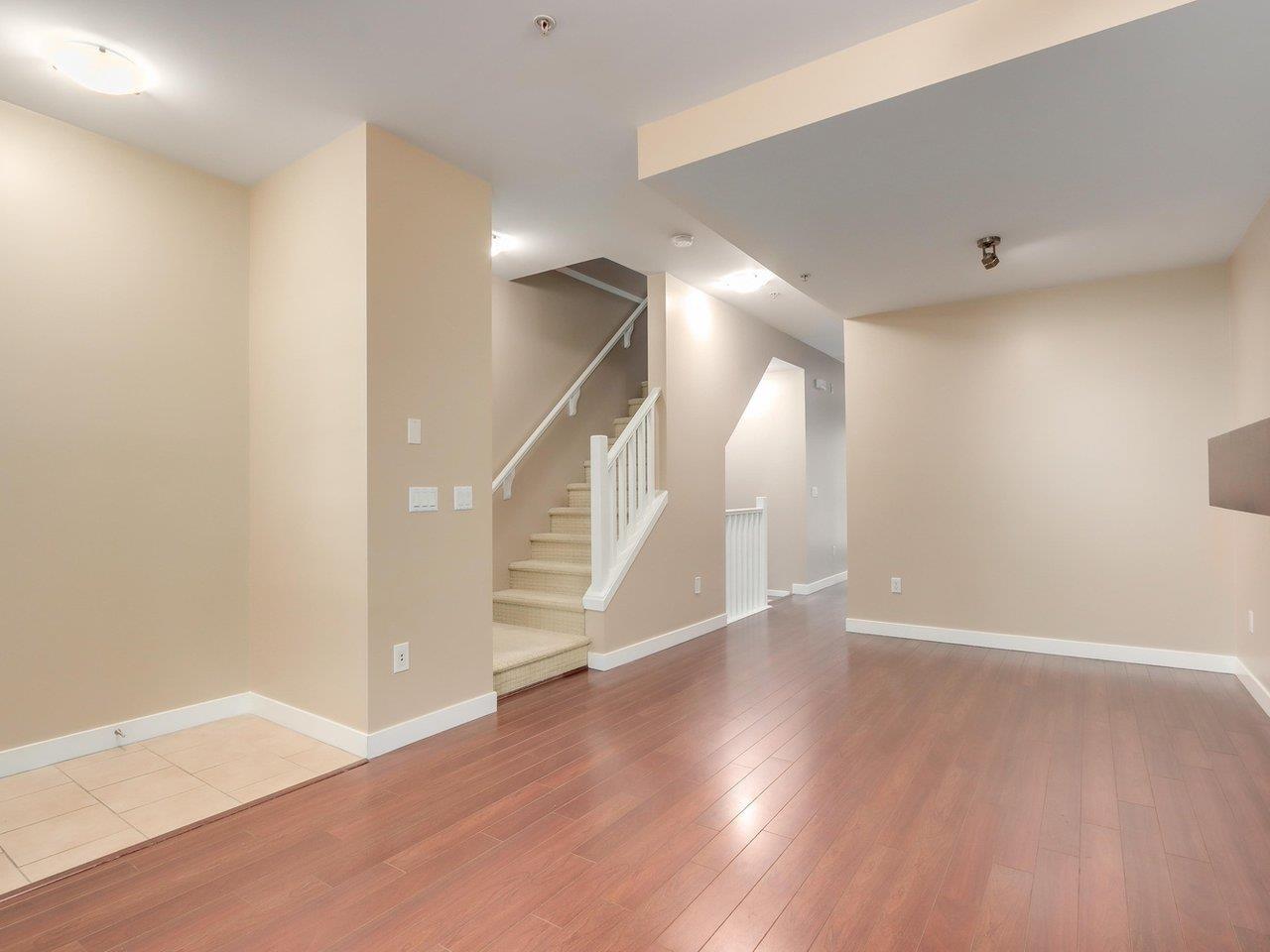 319 15Th Street E, North Vancouver, BC 