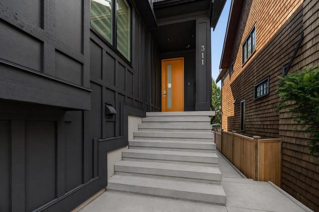 3118 42nd Avenue W Vancouver, BC V6N 3H2