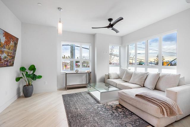 1710 Larson Road  North Vancouver, BC V7M 2Z4
