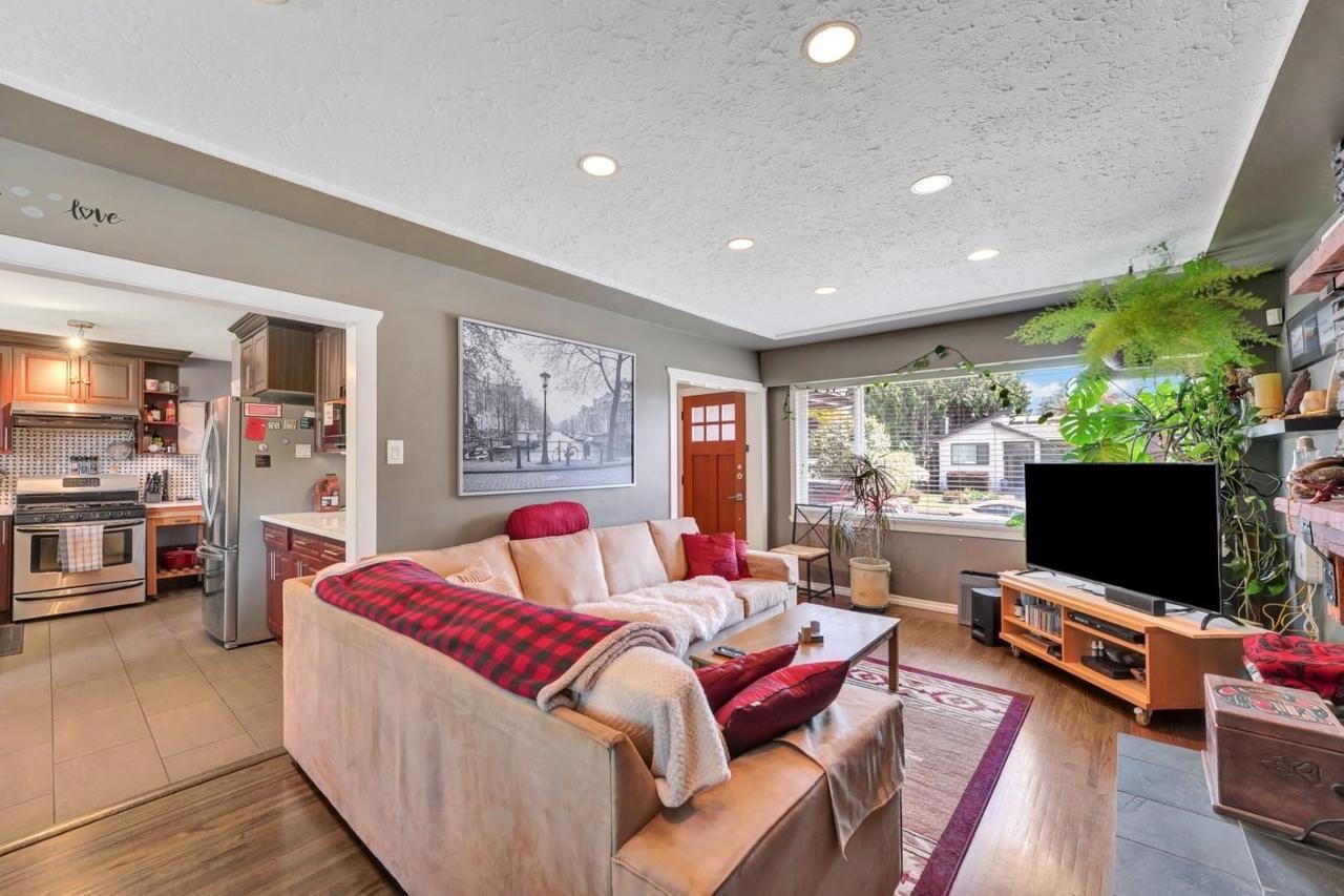 430 Montgomery Street, Coquitlam, BC 