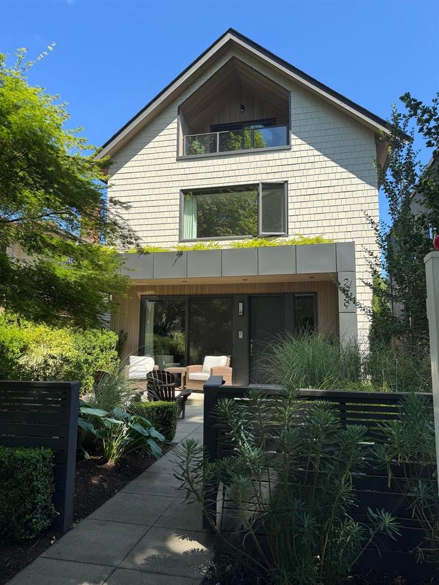 2939 15th Avenue W Vancouver, BC V6K 3A2