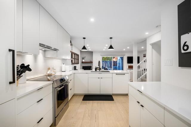 4663 Hoskins Road  North Vancouver, BC V7K 2R3