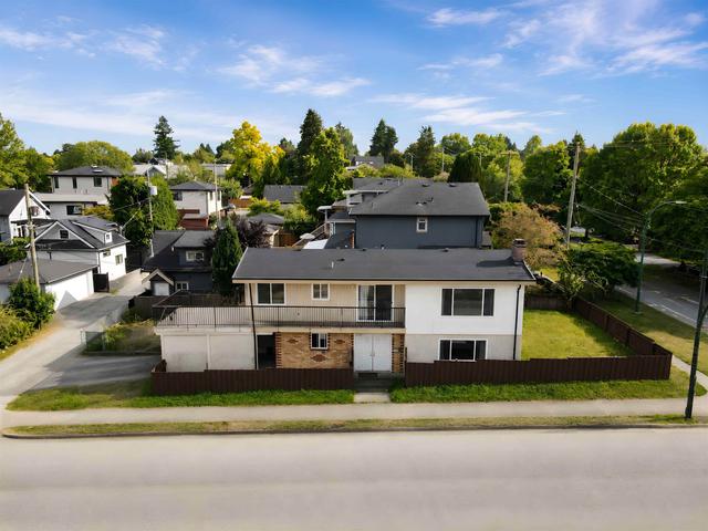 1020 King Edward Avenue E Vancouver, BC V5V 2E9