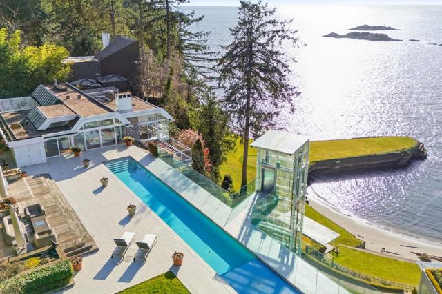 5210 Marine Drive  West Vancouver, BC V7W 2P8
