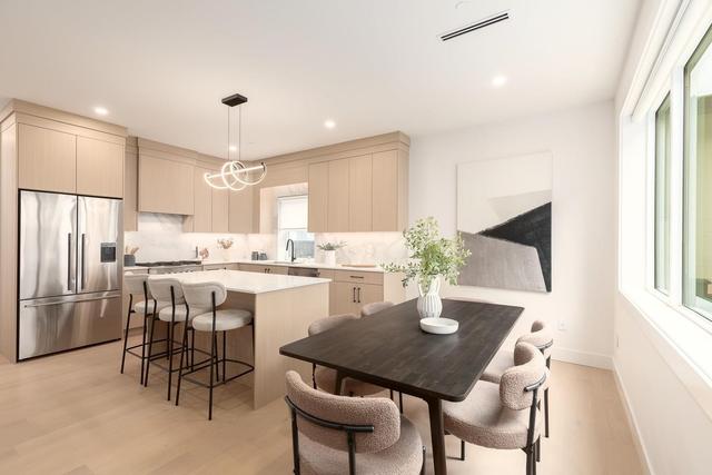 1-3633 Turner Street  Vancouver, BC V5K 2J2