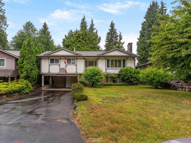 2599 Masefield Road  North Vancouver, BC V7K 1Z8