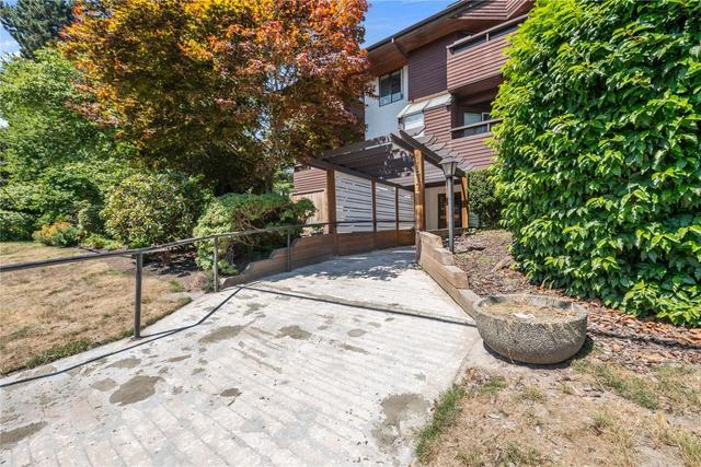 313-1177 Howie Avenue  Coquitlam, BC V3J 1T9