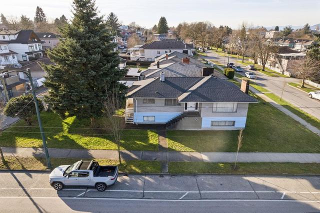 925 Nanaimo Street  Vancouver, BC V5L 4T1