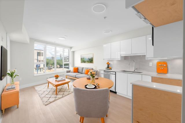 207-3050 Kingsway  Vancouver, BC V5R 5J7