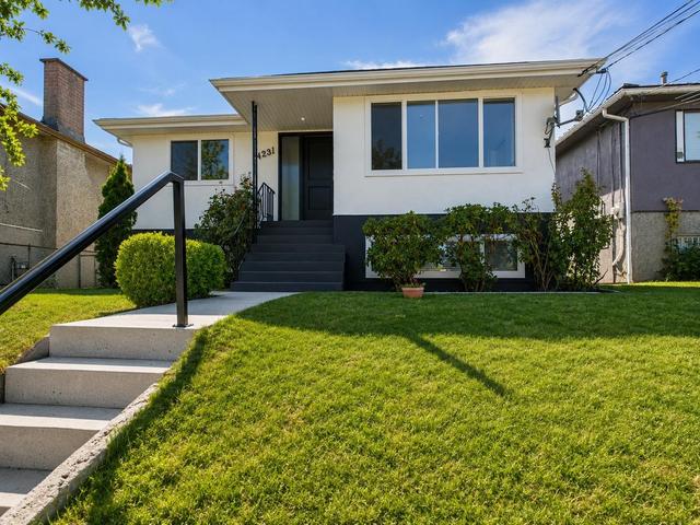 4231 Fleming Street  Vancouver, BC V5N 3W4
