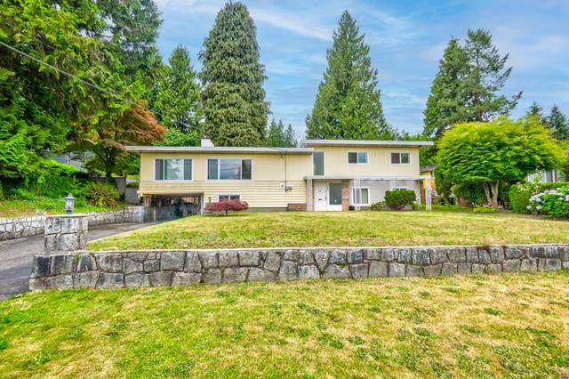 3028 Starlight Way  Coquitlam, BC V3C 3P6