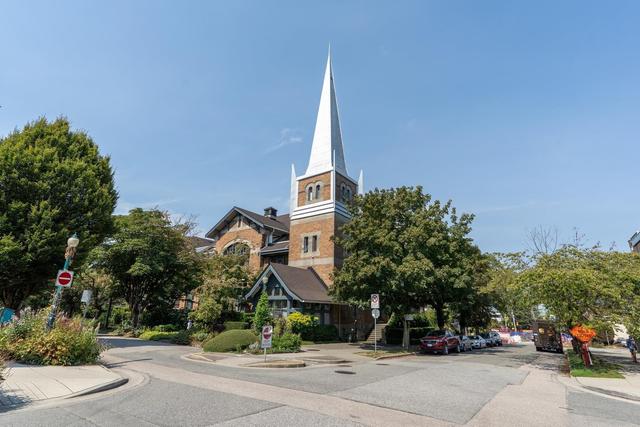 204-2525 Quebec Street  Vancouver, BC V5T 4R5