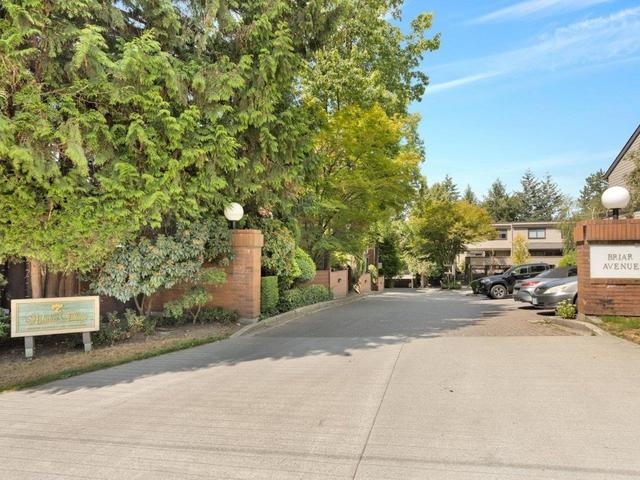 206-2140 Briar Avenue  Vancouver, BC V6L 3E3